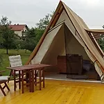 Tente de luxe Na Vrtu K25 Gradac