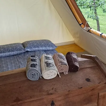 Na Vrtu K25 * Gradac