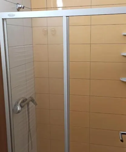 Luxusní stan Na Vrtu K25 *