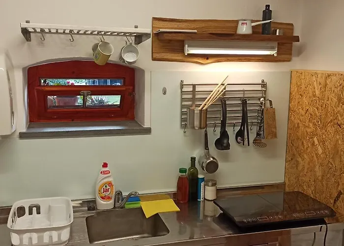 Luxusní stan Na Vrtu K25